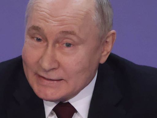 Illegitimately "elected" Putin claims Zelenskyy's legitimacy is over