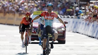 El belga Campenaerts lleva a buen puerto la escapada en Barcelonnette