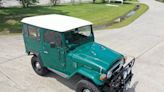 1977 Toyota FJ40 Is The Perfect Vintage Off-Roader