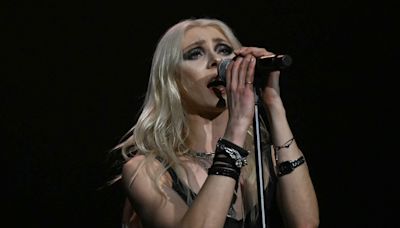 Taylor Momsen of The Pretty Reckless bitten by a bat onstage: 'I must really be a witch'