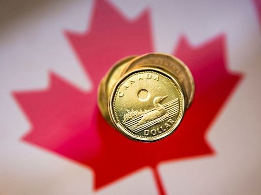 CANADA FX DEBT - Canadian dollar strengthens, benchmark yield slips