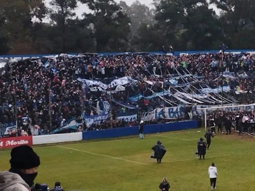 Murió una mujer en medio de un tiroteo entre los barras de Almagro y Estudiantes de Buenos Aires