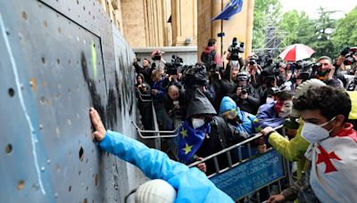 Georgien: Parlament verabschiedet umstrittenes Gesetz zu "ausländischer Einflussnahme"