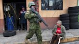 Policía de Ecuador dice que encontró 131 tacos de dinamita cerca de mercado en centro de Quito