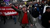 Protestos contra reforma do sistema de pensões em Paris