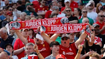 Liverpool fans bring back five chants at Jürgen Klopp farewell against Wolves