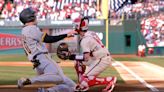 Castellanos' walk-off, bases-loaded single caps Phillies' 4-3 rally over Pirates