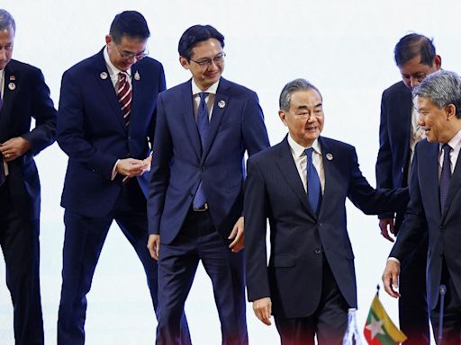 王毅就東亞和平與發展提出「4點主張」 推動建設亞太自貿區