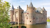 El castillo medieval a 20 minutos de Ámsterdam que es uno de los mejor conservados de Europa