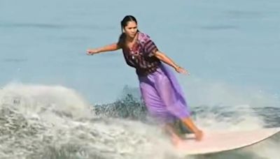 Un huipil y una tabla de surf: Patricia Ornelas baila sobre las aguas del Pacífico