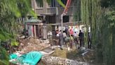 河景第一排！1樓住戶偷挖地下室 河水倒灌