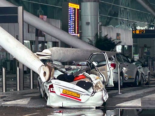 Delhi airport roof collapse: Govt hints at airport audit, spot fares skyrocket | Today News