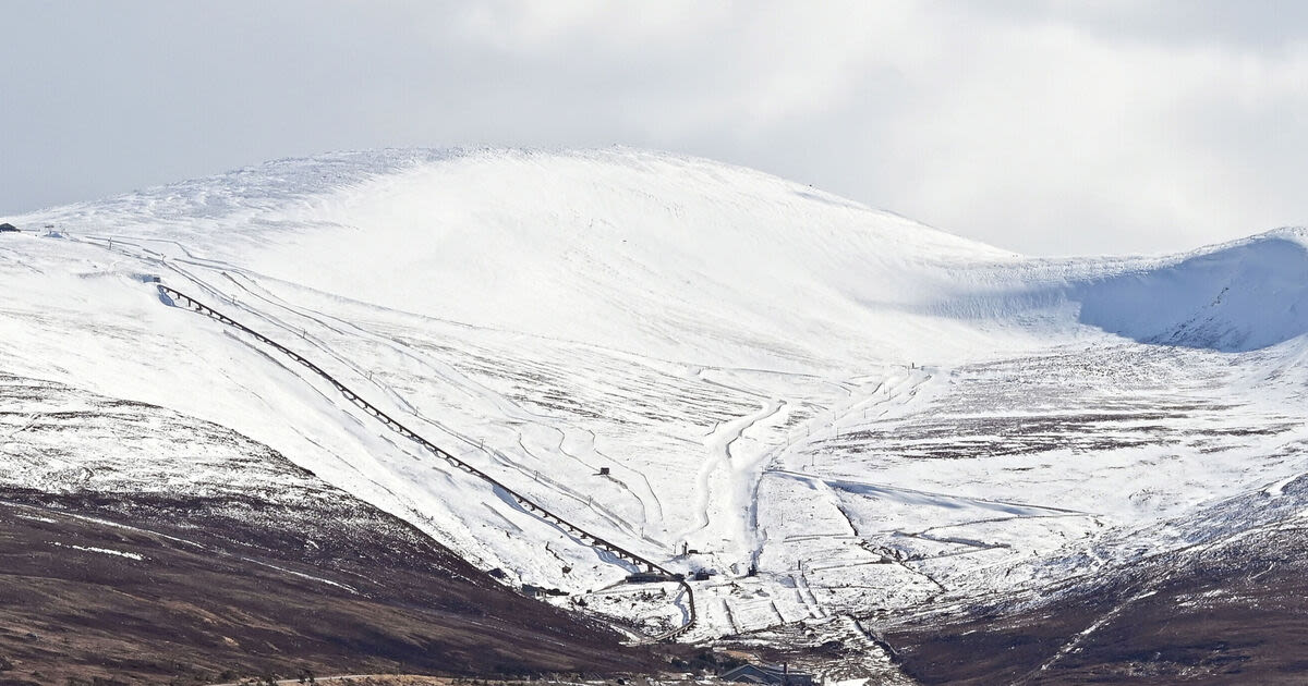 Met Office verdict as UK weather maps show first snowfall of autumn