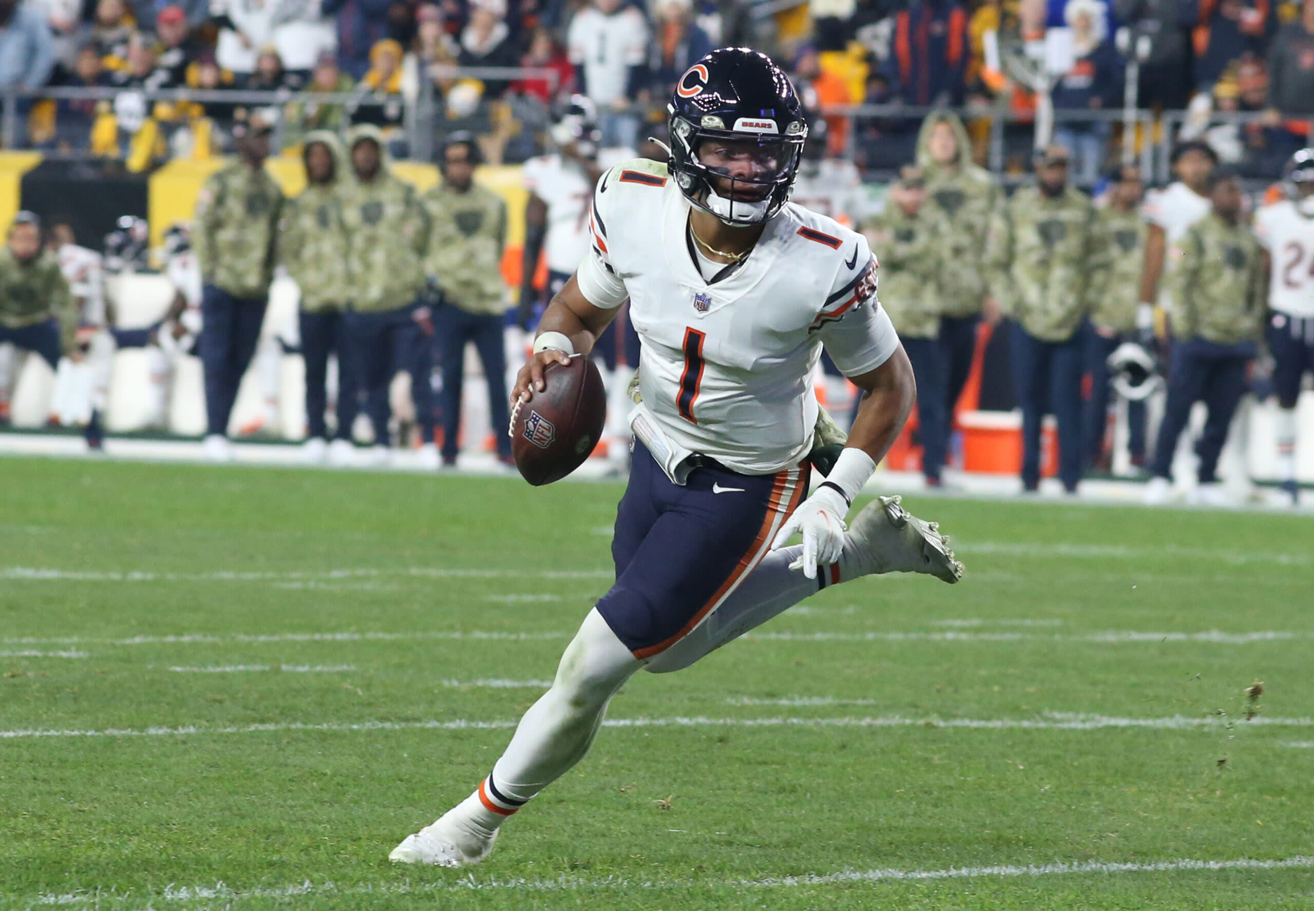 Former Bears coach says Steelers QB Justin Fields was ‘hard to watch’