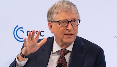 Bill Gates explica el problema número uno al que se enfrentan los jóvenes de hoy: "El daño ya está hecho"