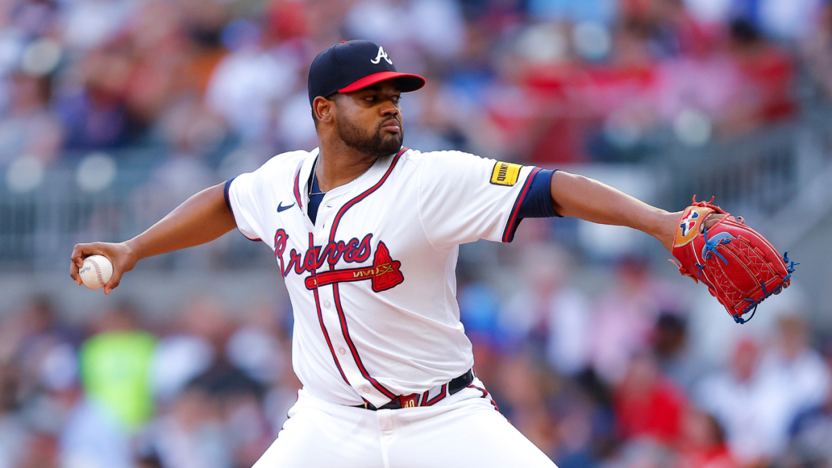 Reynaldo López lands on injured list: Braves pitcher hits shelf as Atlanta clings to NL wild-card lead