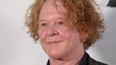 Mick Hucknall trolls Brexiteers over vegetable rationing