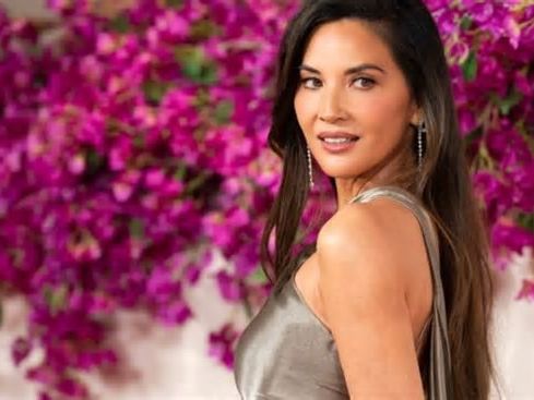 “Fue más difícil de lo que esperaba”: Olivia Munn sobre verse al espejo después de su doble mastectomía