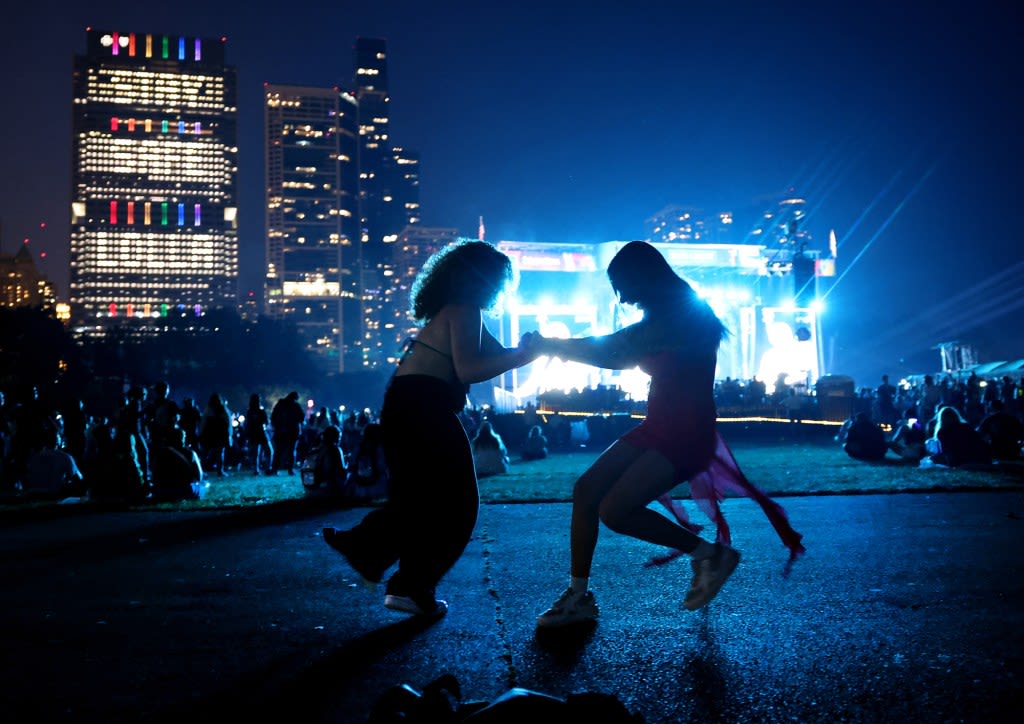 Lollapalooza Day 2: Light sticks are out for K-pop group Stray Kids, though some miss the rock