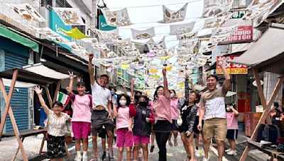 潮州百年老街大變身！日本聽障藝術家聯手學生彩繪：語言不是重點