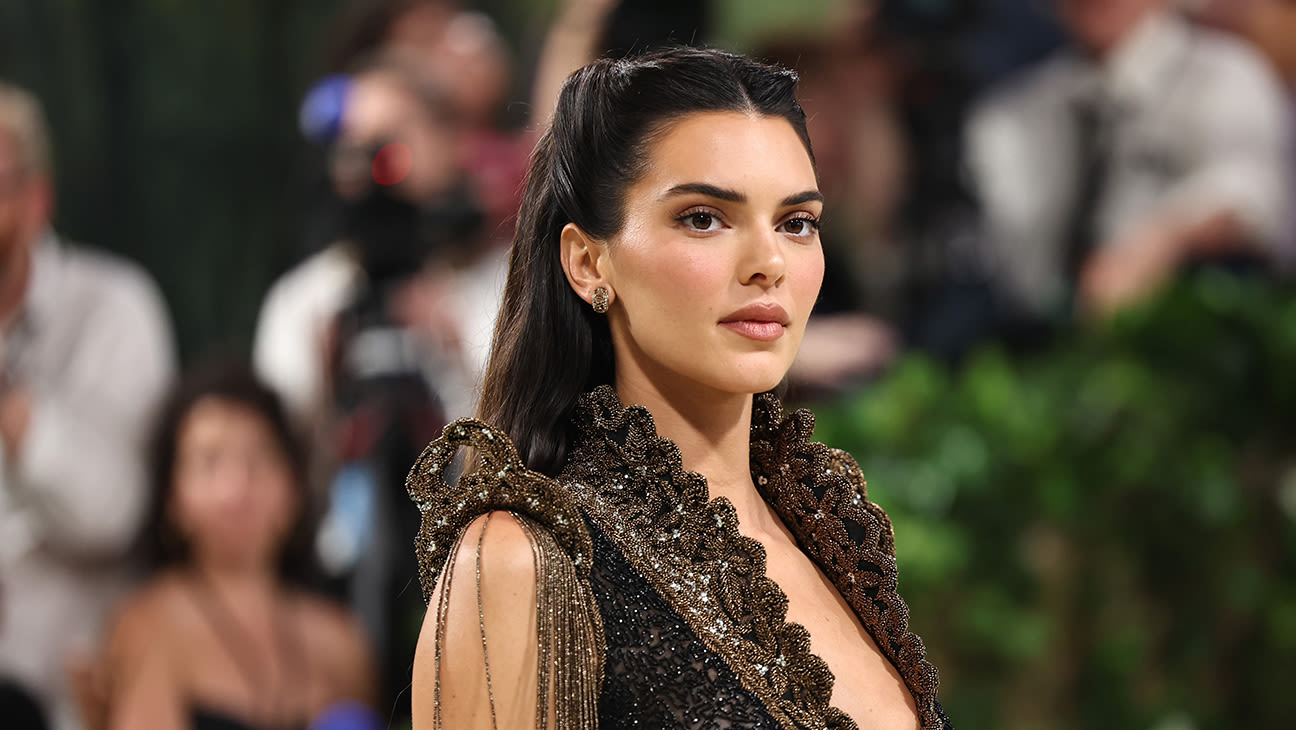 Kendall Jenner on How Growing Up in the Spotlight Was a “Little” Like Hannah Montana