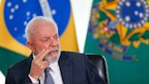 Flávio Bolsonaro critica ida de Lula à Europa na semana do dia dos namorados