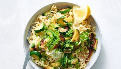 Cold Noodles With Zucchini Because Yikes, This Heat