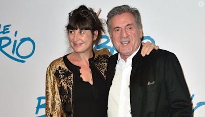 A 74 ans, Daniel Auteuil est le papa de 3 enfants (le petit dernier a 14 ans) : il les a eus avec 3 femmes différentes