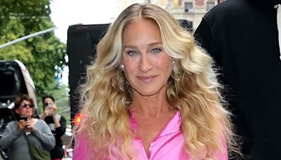 Sarah Jessica Parker is pretty in pink on set of And Just Like That...