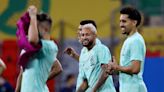 Brasil repete escalação das oitavas para jogo contra Croácia