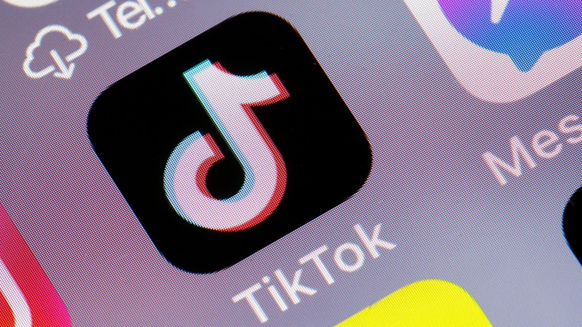 Taylor Swift back on TikTok as Universal reaches deal with platform