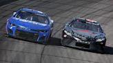 Kyle Larson can't hold off Kurt Busch down stretch, takes second place