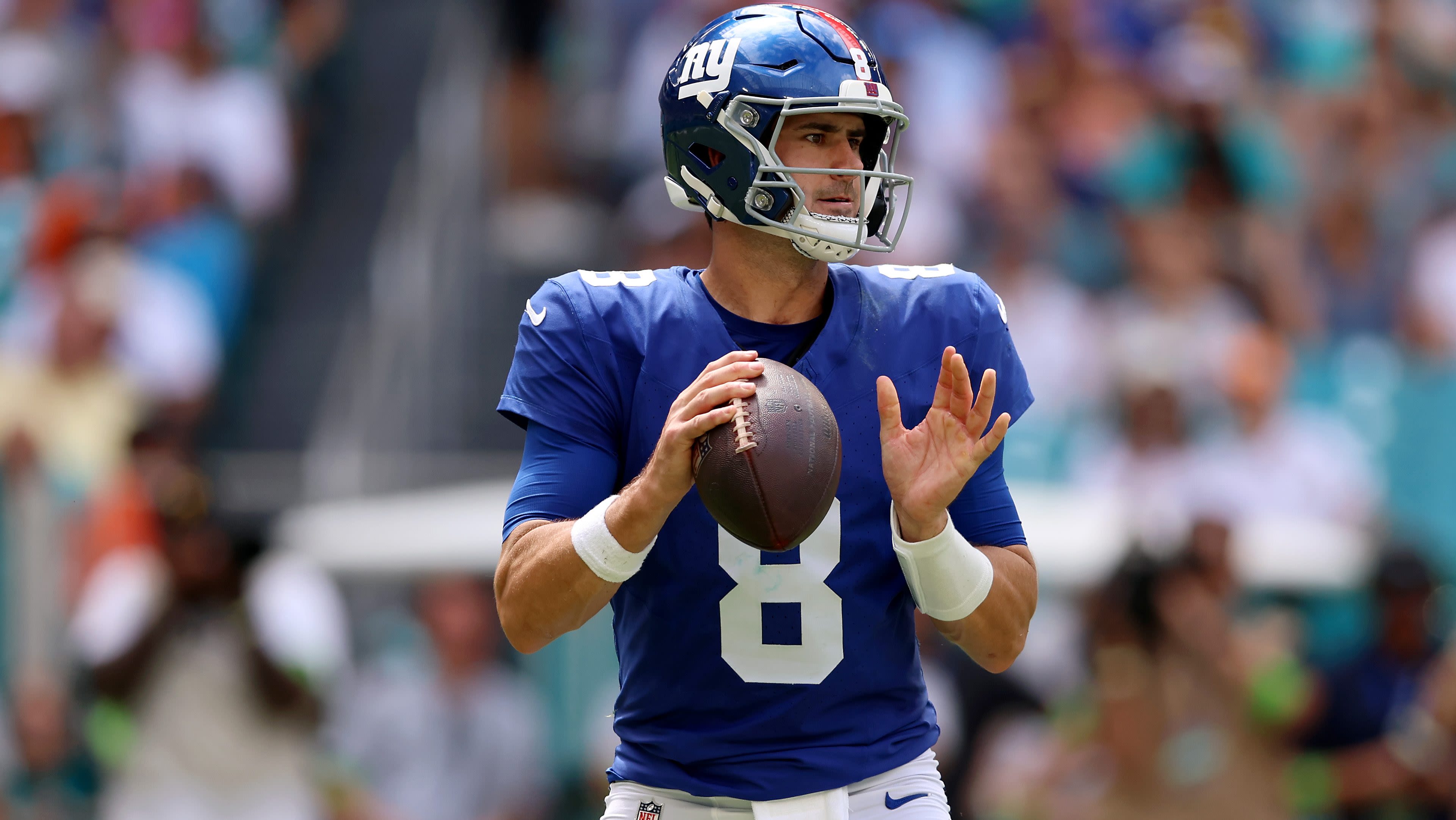 Giants Trade Proposal Sends Daniel Jones to NFC Rival for Late-Round Picks