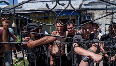 Ukraine’s convicts offered release at a high price: Join fight against Russia