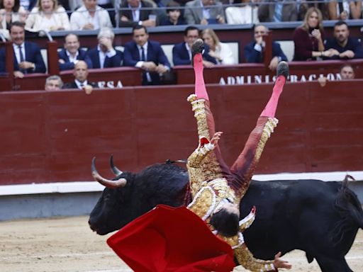 Andrés Roca Rey sufre una grave cogida en Las Ventas con Victoria Federica como testigo