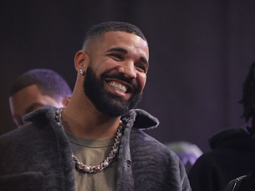Drake raps over ‘BBL Drizzy,’ and he’s not cool enough anymore for that to matter