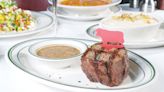 Diners ‘wolf’ down incredible cuisine | Wolfgang's Steakhouse | Dining Out