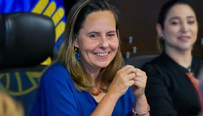 Petro confirma a Helga Rivas como nueva ministra de Vivienda de Colombia