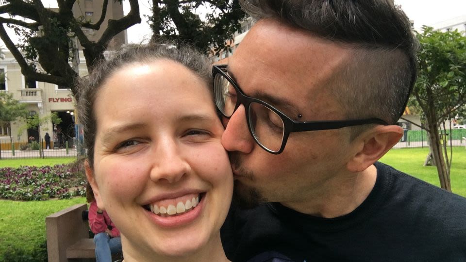 She asked a stranger to accompany her on a ghost tour. Then they fell in love