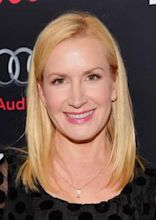 Angela Kinsey