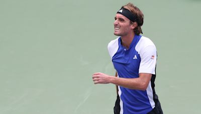 Stefanos Tsitsipas criticizes Fergus Murphy for having "no clue about tennis", chair umpire tells him to "watch more matches" | Tennis.com