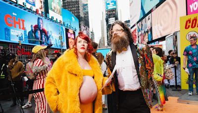 Ponen un hot dog de casi 20 metros en Times Square y es increíble