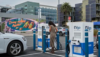 La retirada de Tesla deja la responsabilidad de construir cargadores para vehículos eléctricos en terceros