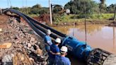 Canoas e São Leopoldo instalam bombas para retirar água dos bairros mais atingidos pelas enchentes