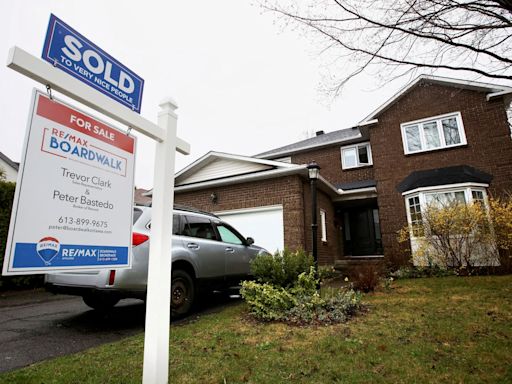 Potential Bank of Canada rate cut would jolt slow housing market, experts say