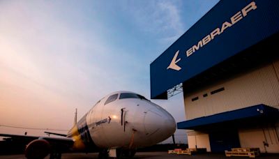 El fabricante brasileño de aviones Embraer supera las expectativas de utilidades trimestrales