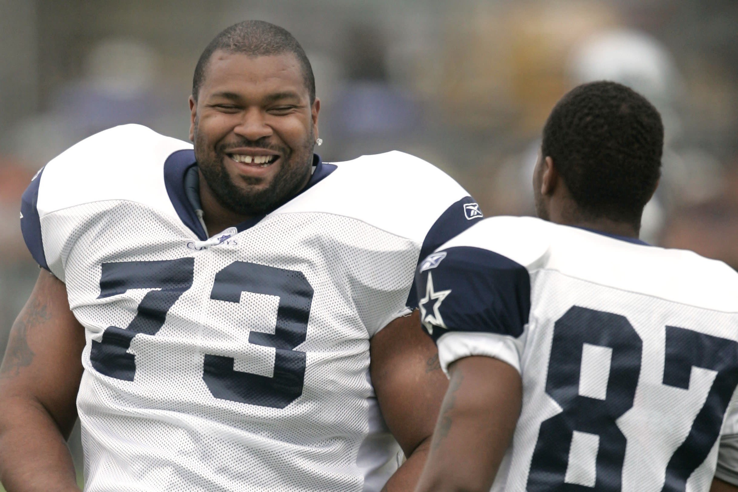 Larry Allen, legendary Cowboys OL, dies at 52