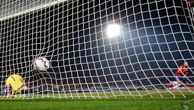 La pelota del penal de Alexis en la final de Copa América que terminó en manos de Wilmar Roldán: vuelve a Chile