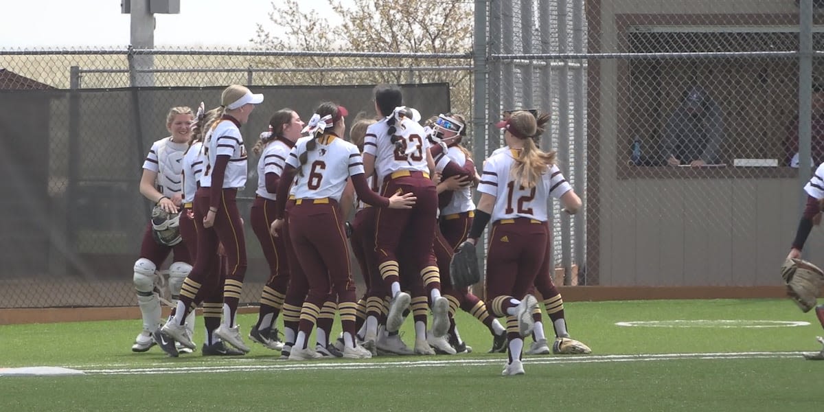 Laramie Softball Clinches the State Playoffs After Beating Central