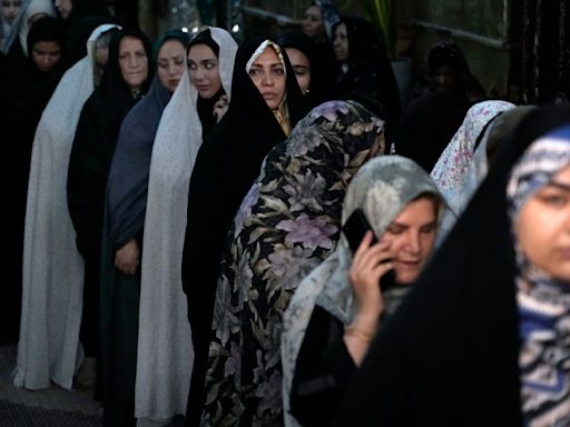 Tehran police close Turkish Airlines office after its employees defy Iran's headscarf law